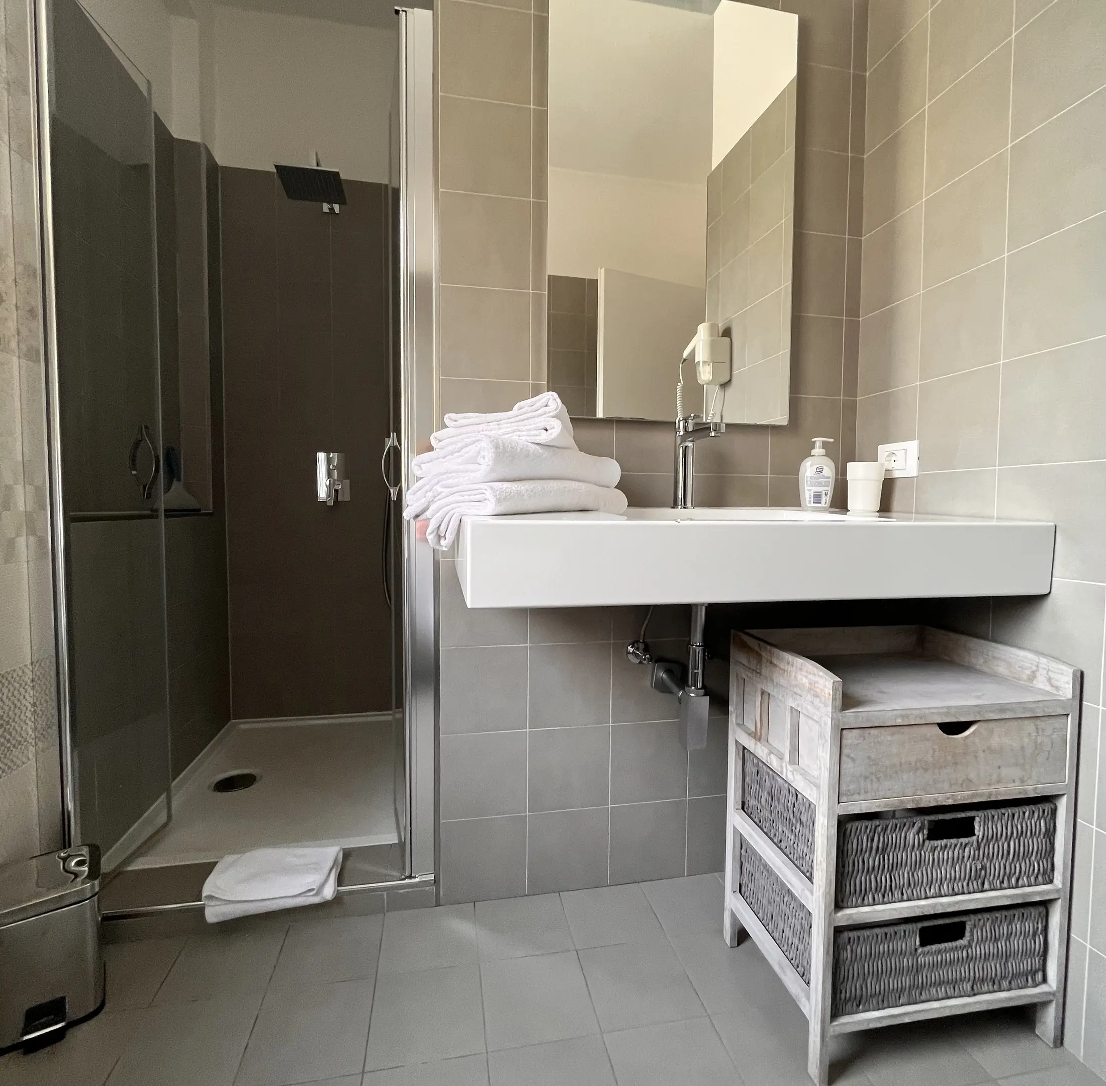 CIELO, il bagno con la finestra