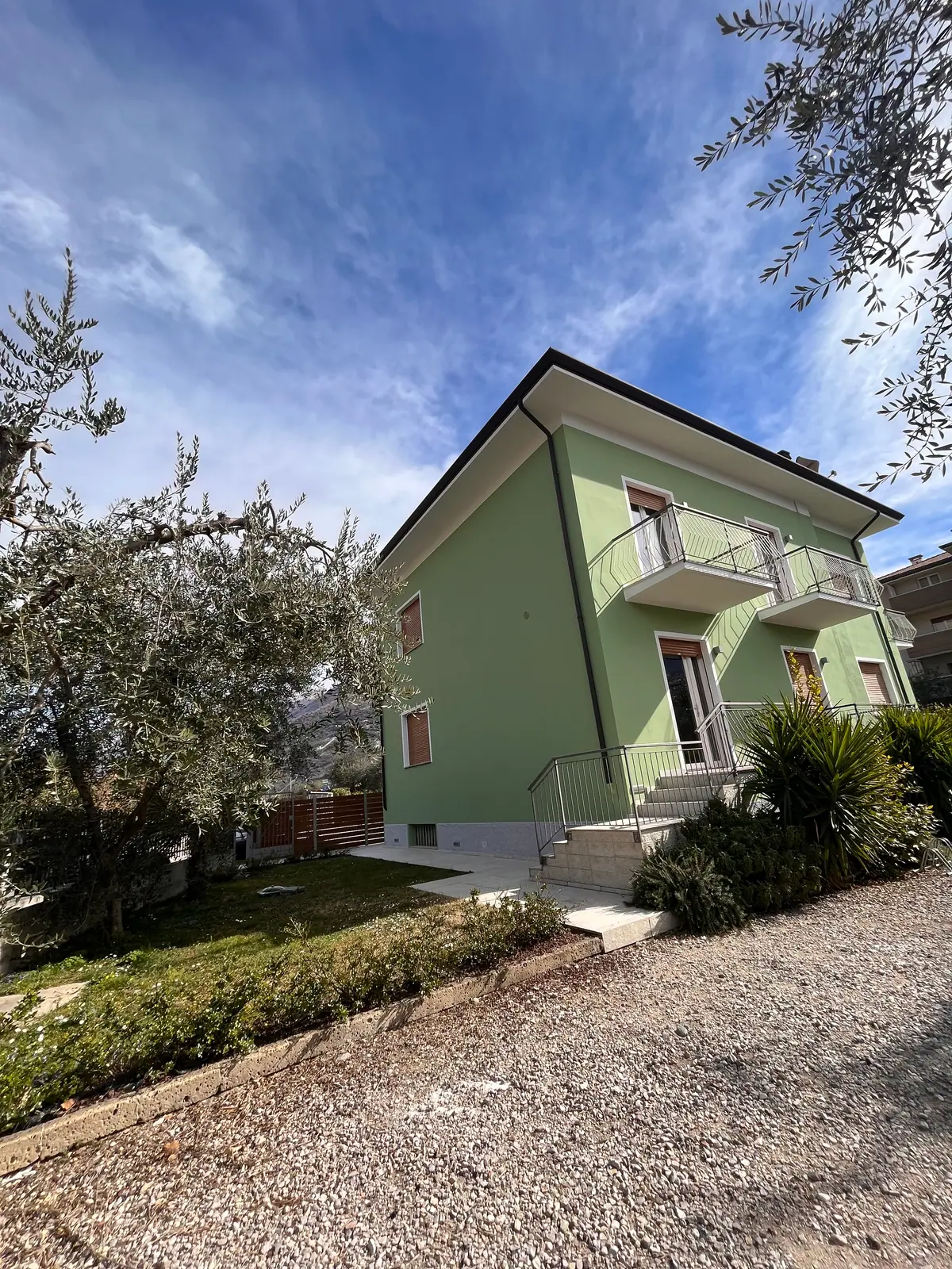 La scala d'ingresso della casa